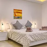 Modern 2-bedroom Near The Sea Daire *