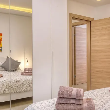 公寓 Modern 2-bedroom Near The Sea *