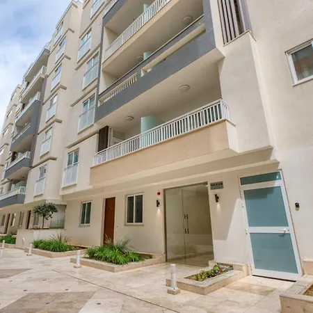 Apartament Modern 2-bedroom Near The Sea