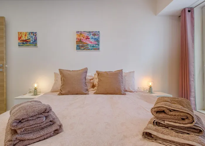 Lejlighed Modern 2-bedroom Near The Sea