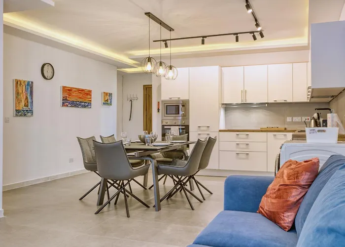 Modern 2-bedroom Near The Sea Lejlighed