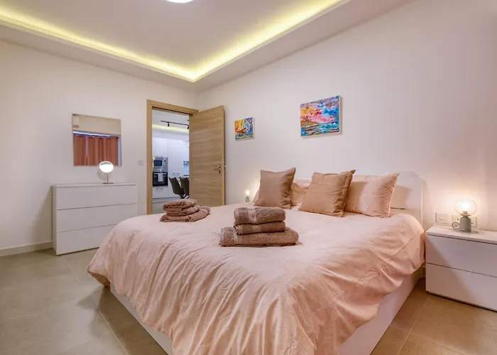 Modern 2-bedroom Near The Sea Апартаменты Сент-Полс-Бей